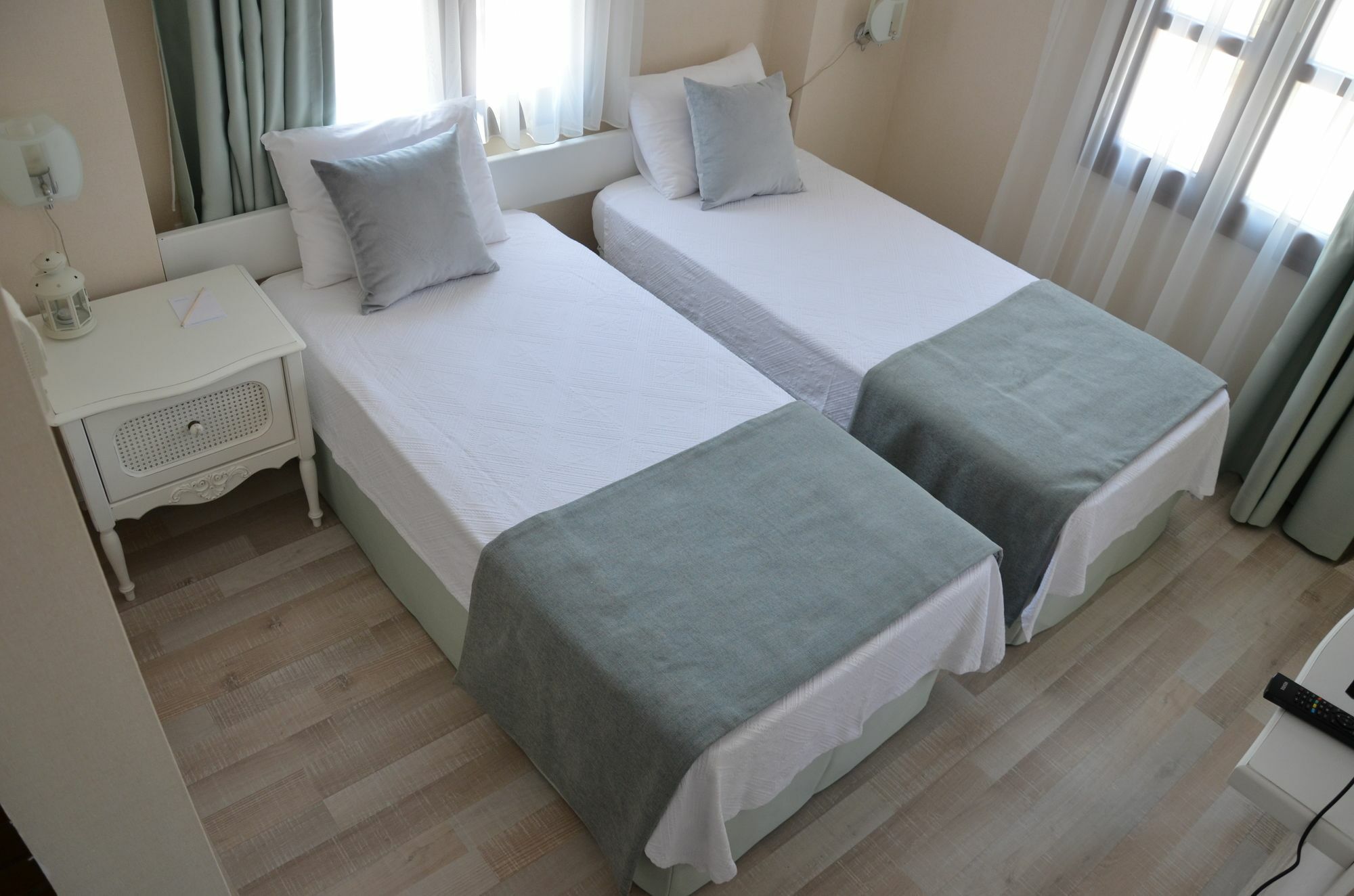 Tasquartas Hotel Алакати Екстериор снимка