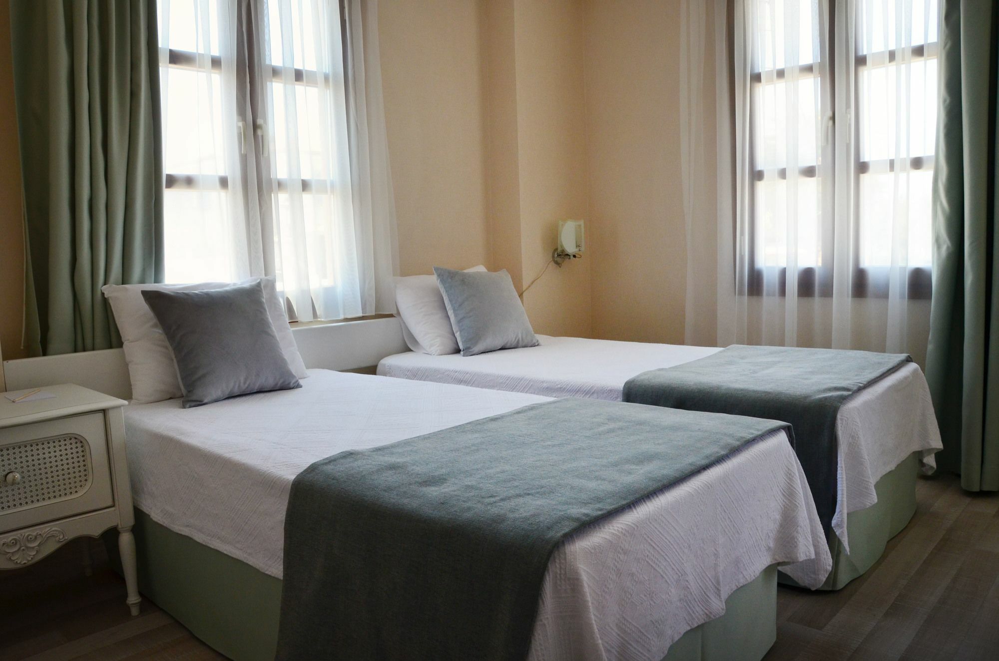 Tasquartas Hotel Алакати Екстериор снимка