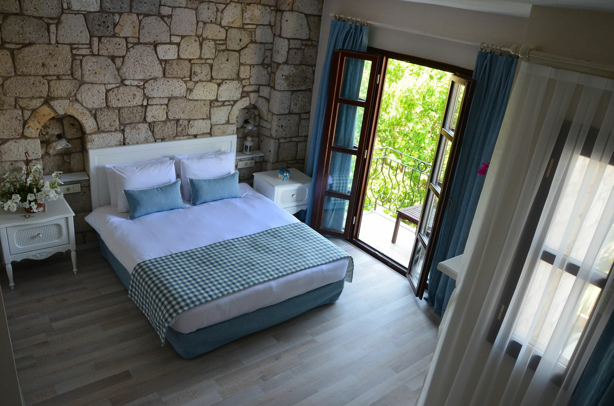 Tasquartas Hotel Алакати Екстериор снимка