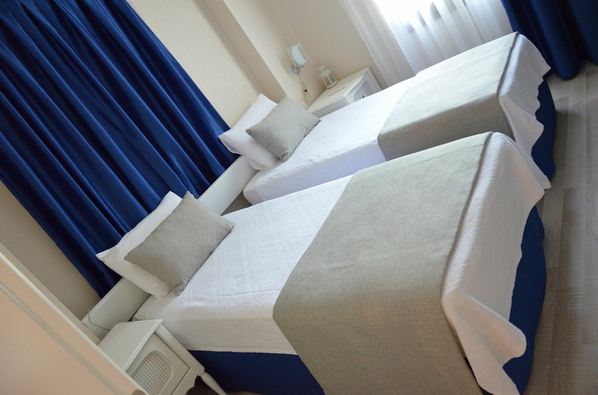 Tasquartas Hotel Алакати Екстериор снимка